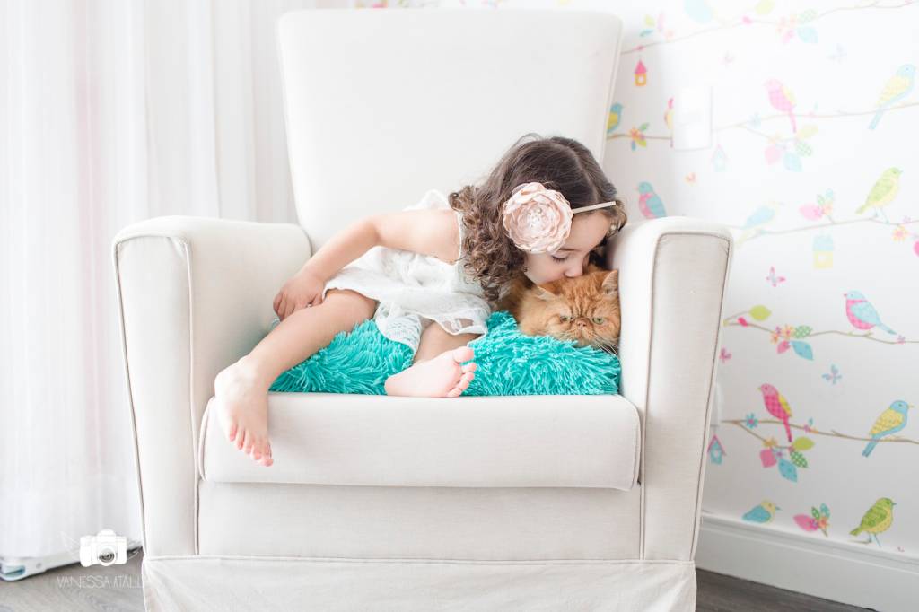 Crianças e gatinhos: ensaios fotográficos mostram o carinho dessas duplas cheias de fofura