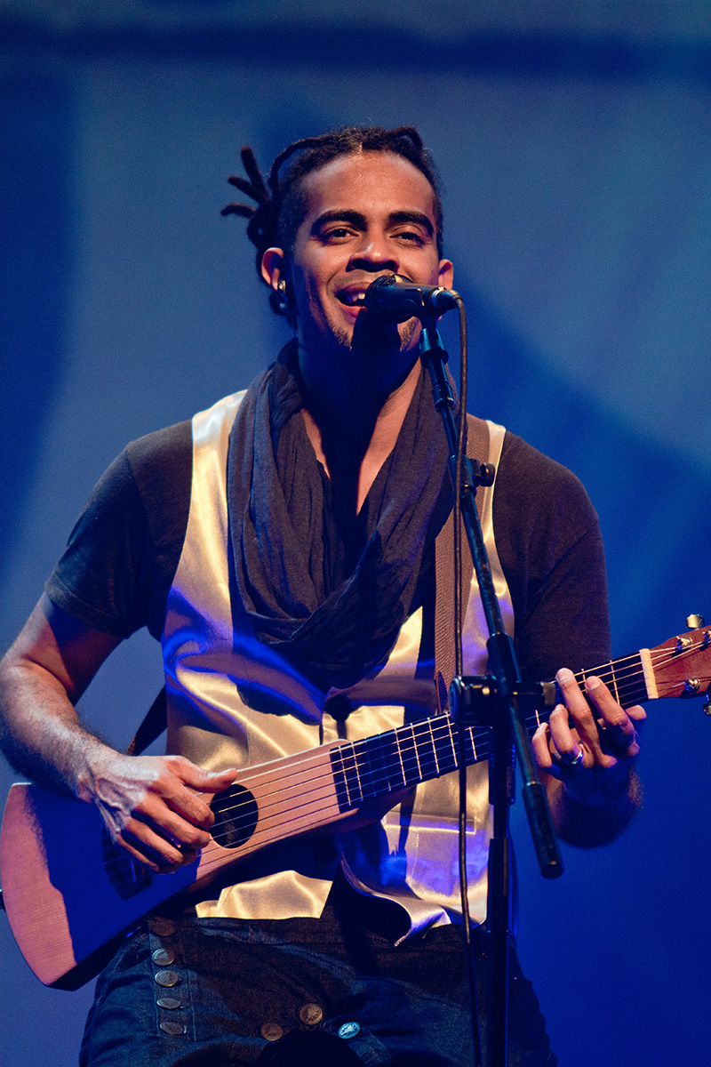 Com projeto voltado para crianças, Jairzinho fala sobre a relação com as duas filhas