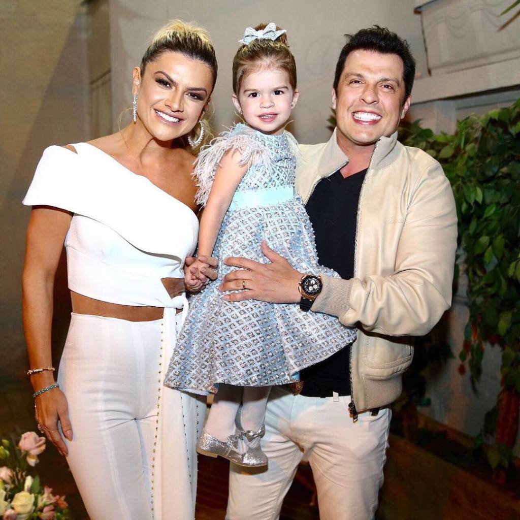 “A Valentina é uma criança tímida. Ela puxou a mim”, revela Ceará