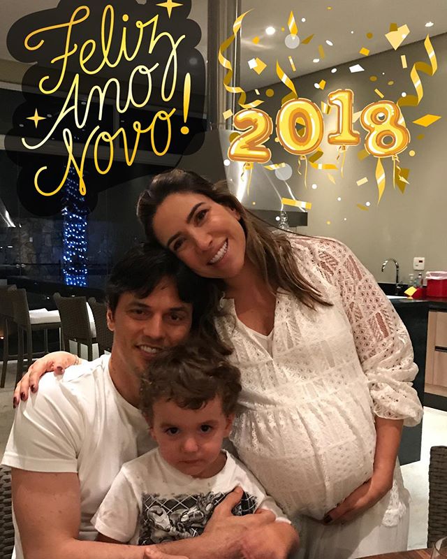 Patricia Abravanel publica a primeira foto da filha Jane