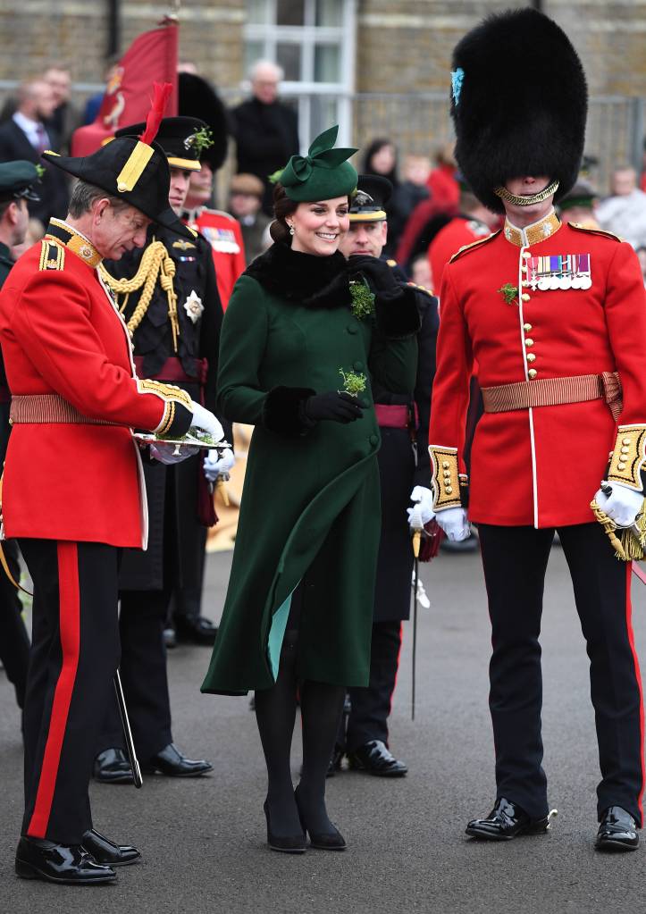 kate middleton gravida casaco verde