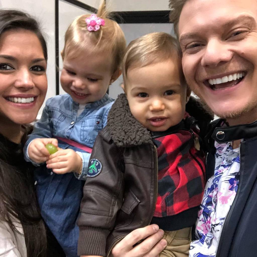 Thais Fersoza conta que música de Teodoro foi gravada horas antes do parto