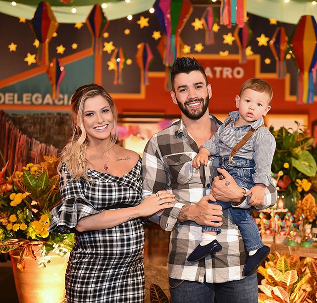 Gusttavo Lima compartilha vídeo de Gabriel conhecendo o irmão Samuel