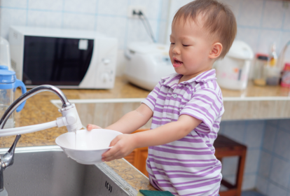 Por que é importante incentivar os filhos a ajudar nas tarefas de casa