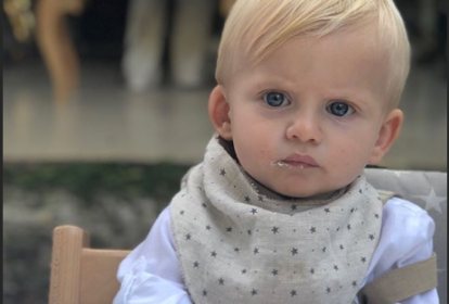 Enrico, filho de Karina Bacchi, completa 11 meses e é batizado