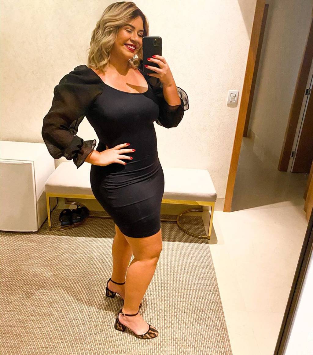 Marília Mendonça mostra as duas tatuagens que fez em homenagem ao filho