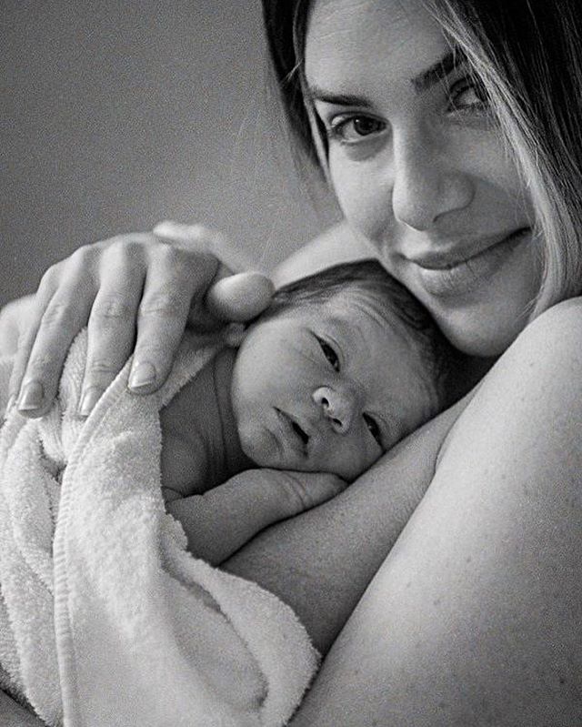 Foto de filho de Giovanna Ewbank cria polêmica sobre fotógrafa no parto