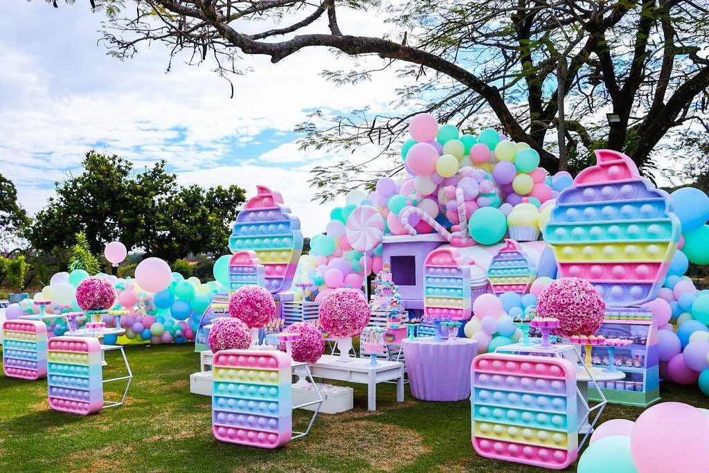 Festa infantil com a temática de Push Pop