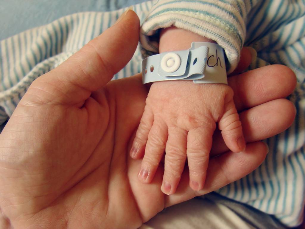 Número de crianças sem o nome do pai na certidão bate recorde em 2022