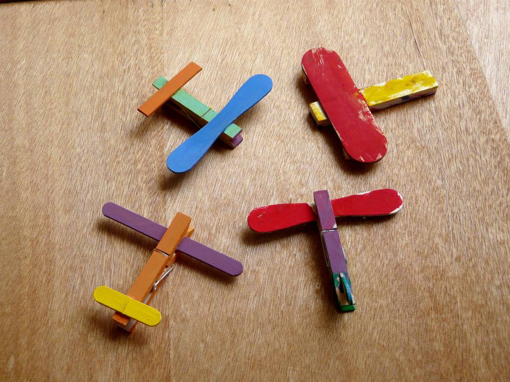 8 brincadeiras inusitadas com palito de sorvete para divertir as crianças