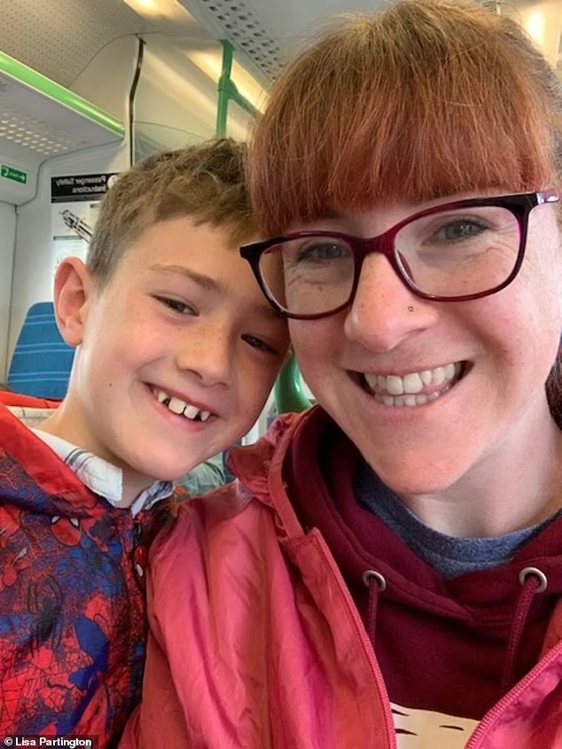 Medo irracional de vômito fez esta mãe pedir para ser afastada dos filhos