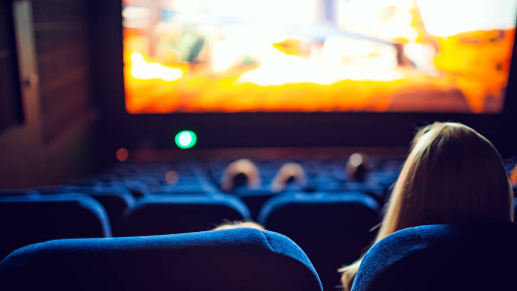 Projeto de Lei que exige adaptação dos cinemas para autistas é aprovado