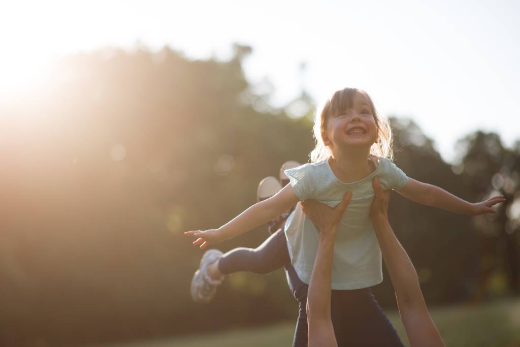 Bebê cristal e criança índigo: saiba o que esses termos significam
