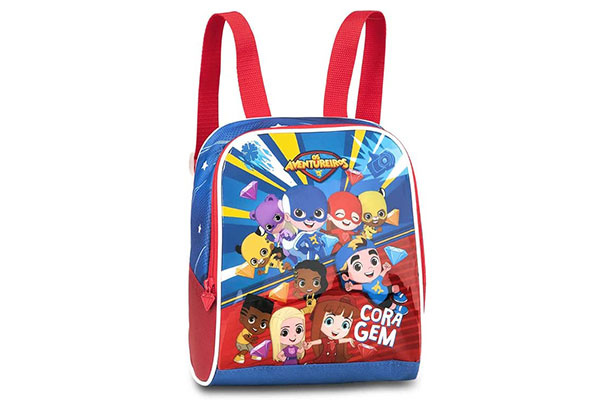 Lancheira-térmica-infantil-Os-Aventureiros lancheira retangular em forma de minimochila com estampa de personagens infantis