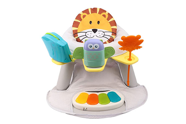 Cadeira-de-atividades-Funny-360-com-piano---Leão cadeira plástica com vários brinquedos acoplados e encosto com estampa de leão