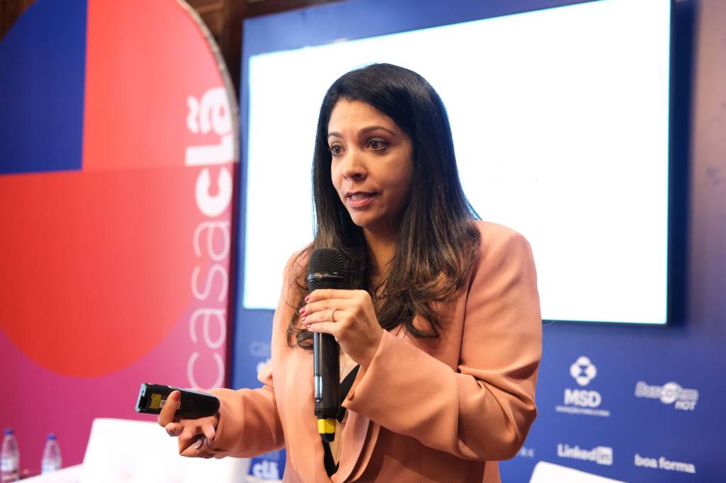 Casa Clã: Devo informar no currículo ou no LinkedIn que tenho filhos?