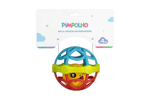 bola plástica cheia de recortes com uma outra bolinha pequena dentro