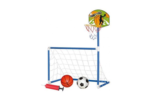 Brinquedo que, na parte de baixo, tem traves e rede de futebol. Em cima, acoplada à parte de baixo, há uma cesta de basquete.