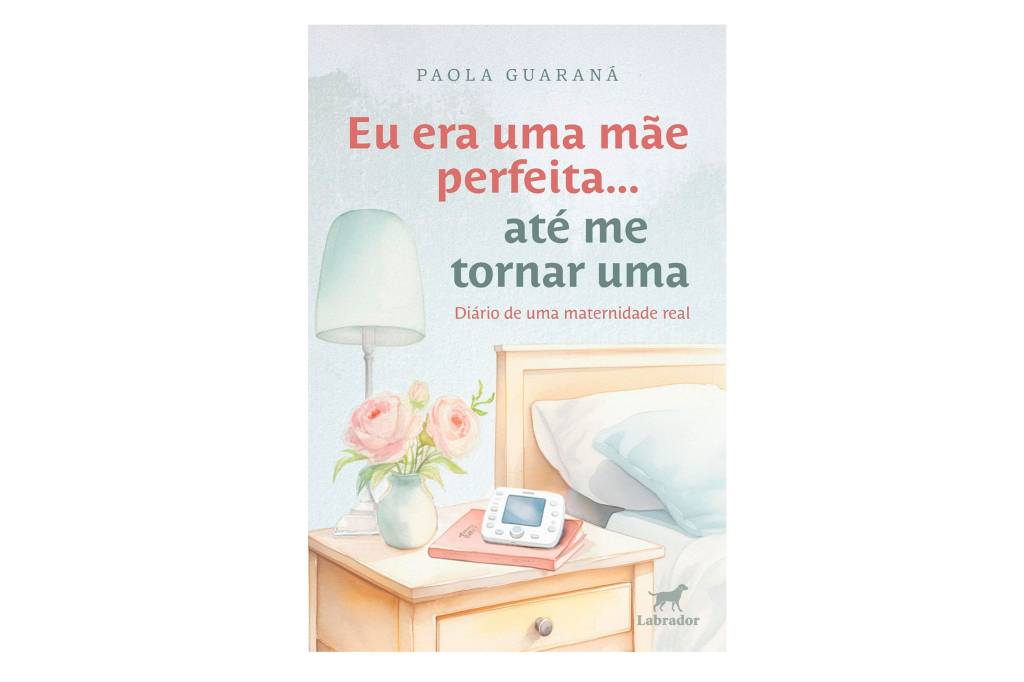 Capa do livro "eu era uma mãe perfeita até me tornar uma". Ilustração de um quarto: cama, mesa de cabeceira com flores, abajur e diário.