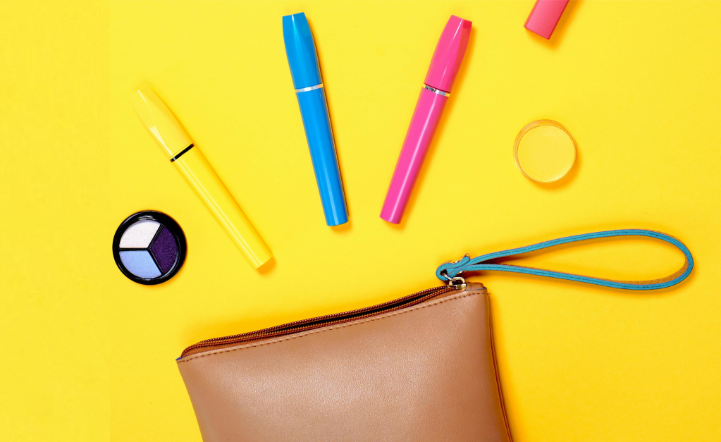 Bastões para ter uma necessaire prática na sua rotina de mãe